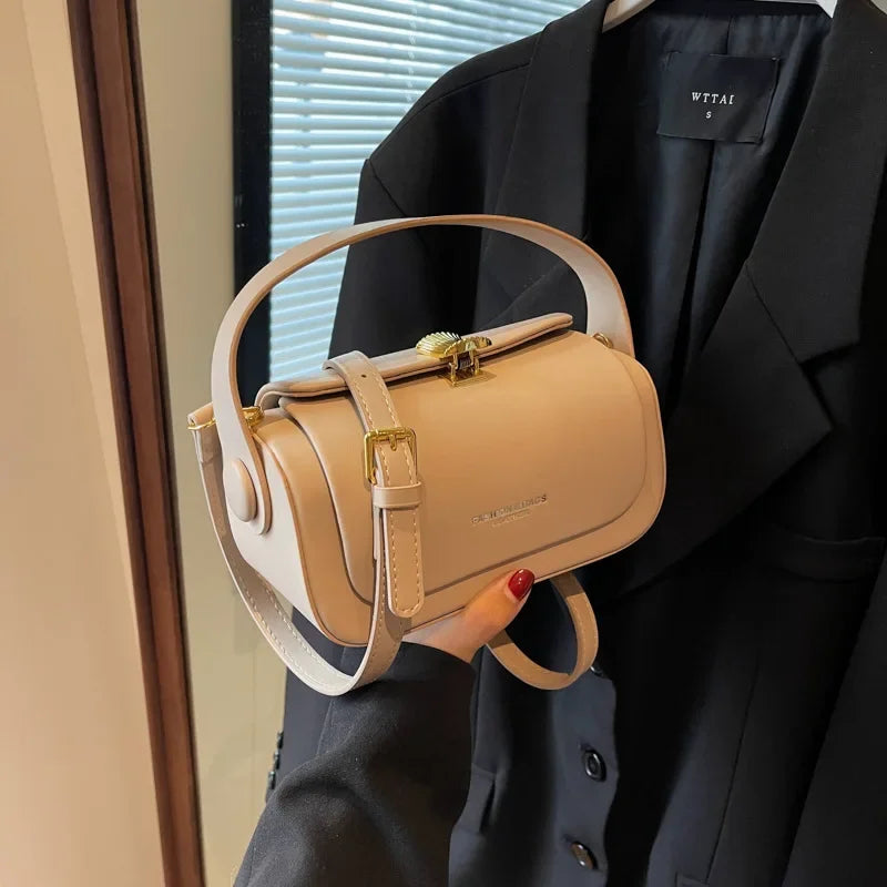 Classic Black Shoulder Bag Women's Versatile Retro Crossbody Square Bags 2024 New Large Capacity Textured Leather Flap Handbags