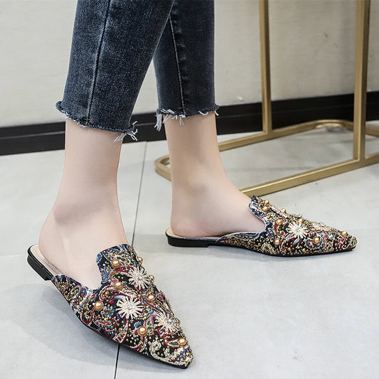 Summer 2023 New Elegant Women Rivets Slides Mules Breathable Flat Slippers Closed Toe Slides Party Shoes