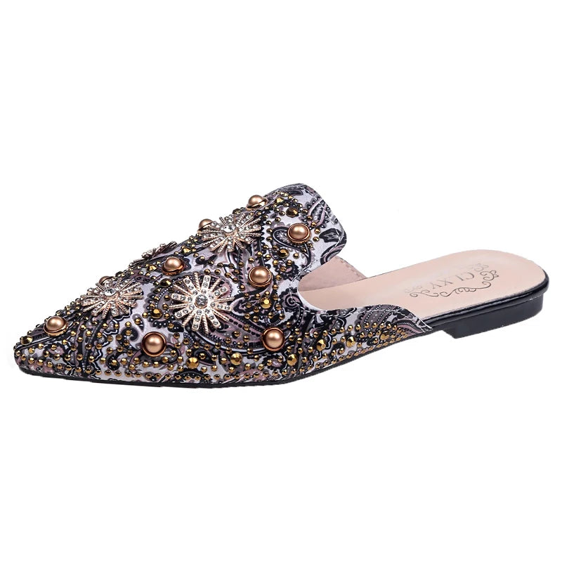 Summer 2023 New Elegant Women Rivets Slides Mules Breathable Flat Slippers Closed Toe Slides Party Shoes