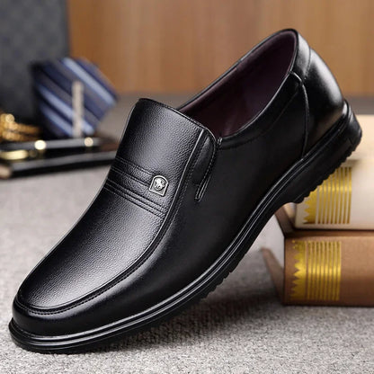 Genuine Leather Handmade Shoes Men Loafers Slip On Business Casual Shoes Classic Soft Leather Hombre Breathable Men Shoes Flat