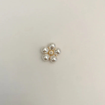 Vintage Flower Pearl Clogs Charms Designer Shiny Diamond Shoe Charms for Sandals Luxury Rhinestones Shoe Accessories In Bulk