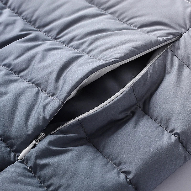 Ultra Light Down Vests Men 90% White Duck Down Gradient Winter Vests Fashion Portable Sleeveless Waistcoat Homme Warm Parkas