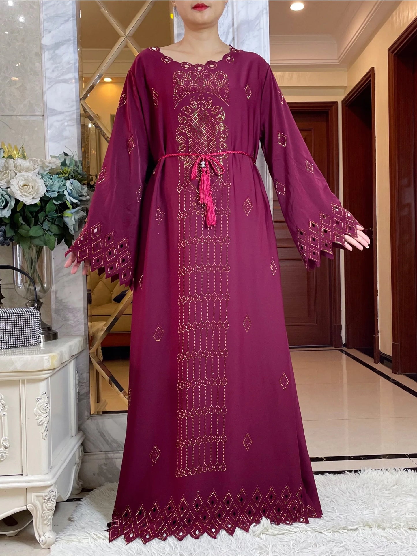 2024 Fashion Diamonds Hollow design Abaya Ramadan Eid Closed Long Abaya Dubai Women Muslim Dress Modest Islamic Clothing