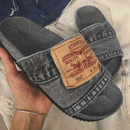2025 Novo Verão Chinelos  Lona Feminina Moda De Sola Grossa Flip Flops Denim Carta Sandálias Sandálias Casuais Sandálias  Praia