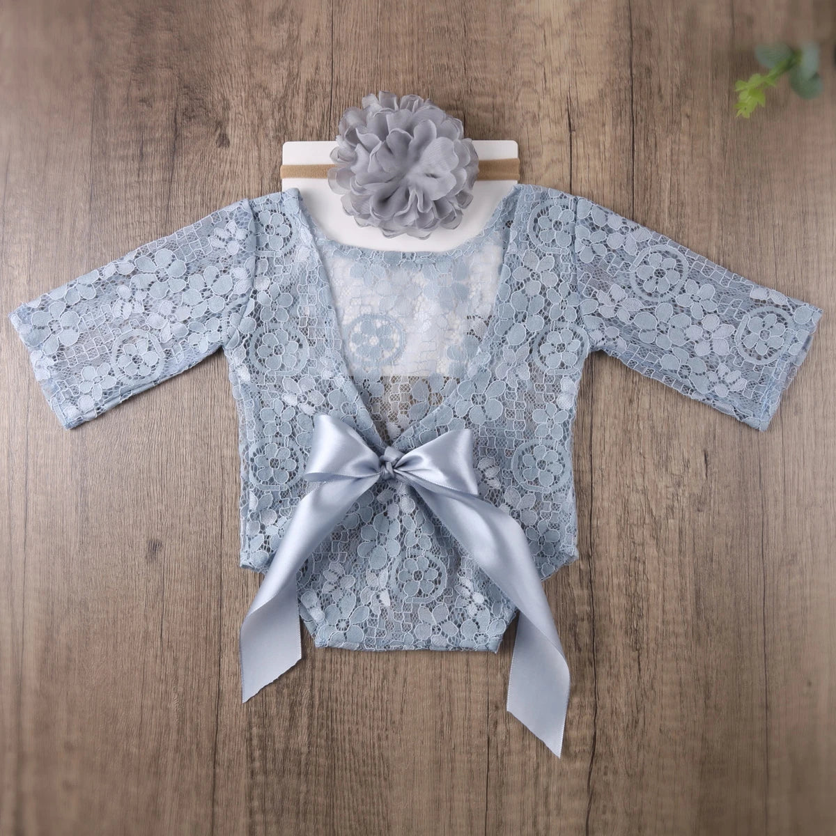 Ylsteed Newborn Photoshoot Outfit Big Bowknot White Long Sleeve Lace Romper with Headband Photo Props for Infants Portrait prop