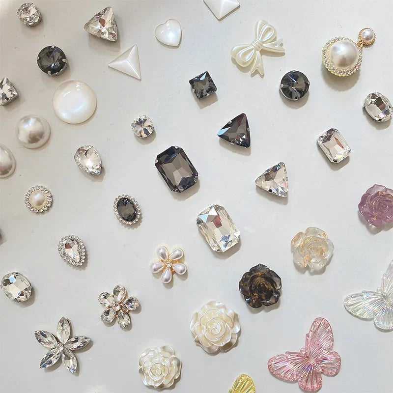Vintage Flower Pearl Clogs Charms Designer Shiny Diamond Shoe Charms for Sandals Luxury Rhinestones Shoe Accessories In Bulk