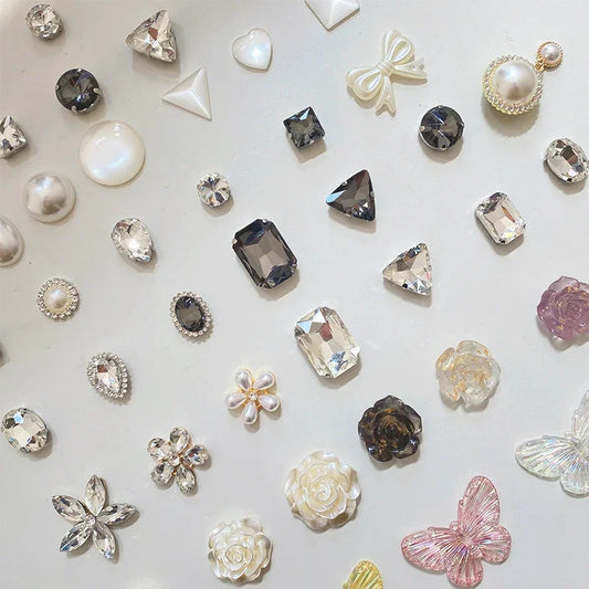 Vintage Flower Pearl Clogs Charms Designer Shiny Diamond Shoe Charms for Sandals Luxury Rhinestones Shoe Accessories In Bulk