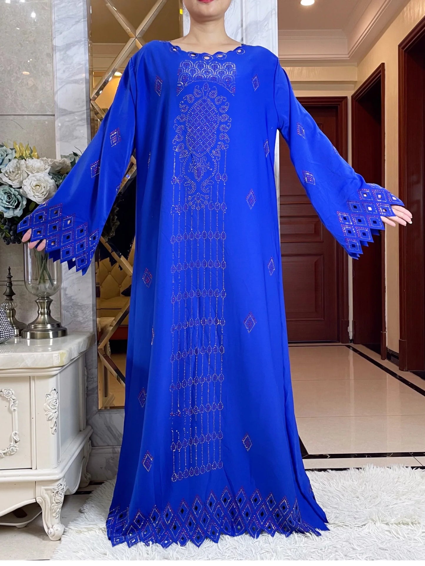 2024 Fashion Diamonds Hollow design Abaya Ramadan Eid Closed Long Abaya Dubai Women Muslim Dress Modest Islamic Clothing